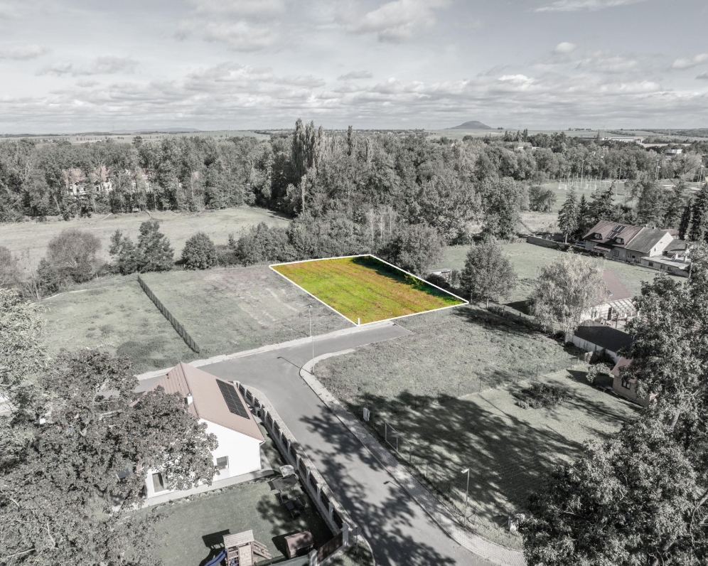 Pozemek - Velvary (PRODÁNO)