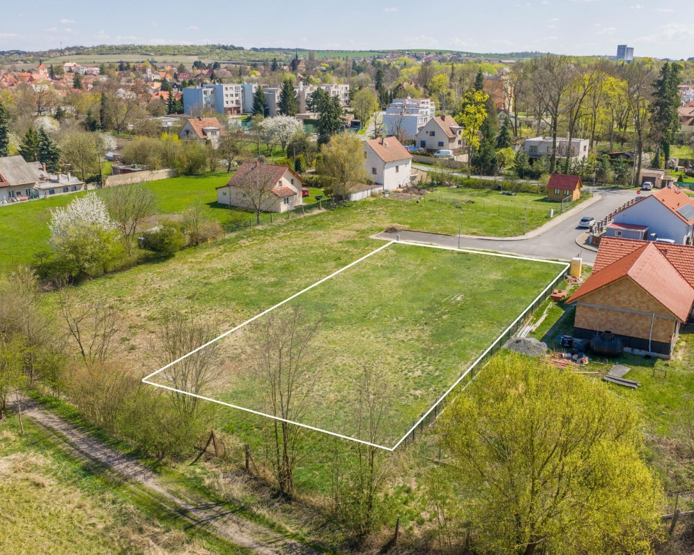 Pozemek Velvary (PRODÁNO)